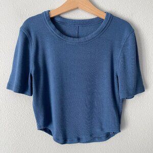 Lululemon Hold Tight Cropped T-Shirt Size *XS/S? Pitch Blue Curved Hem SS